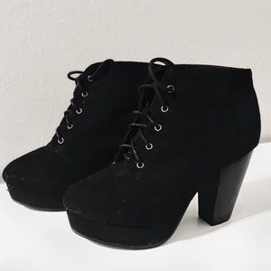 Black heel booties!